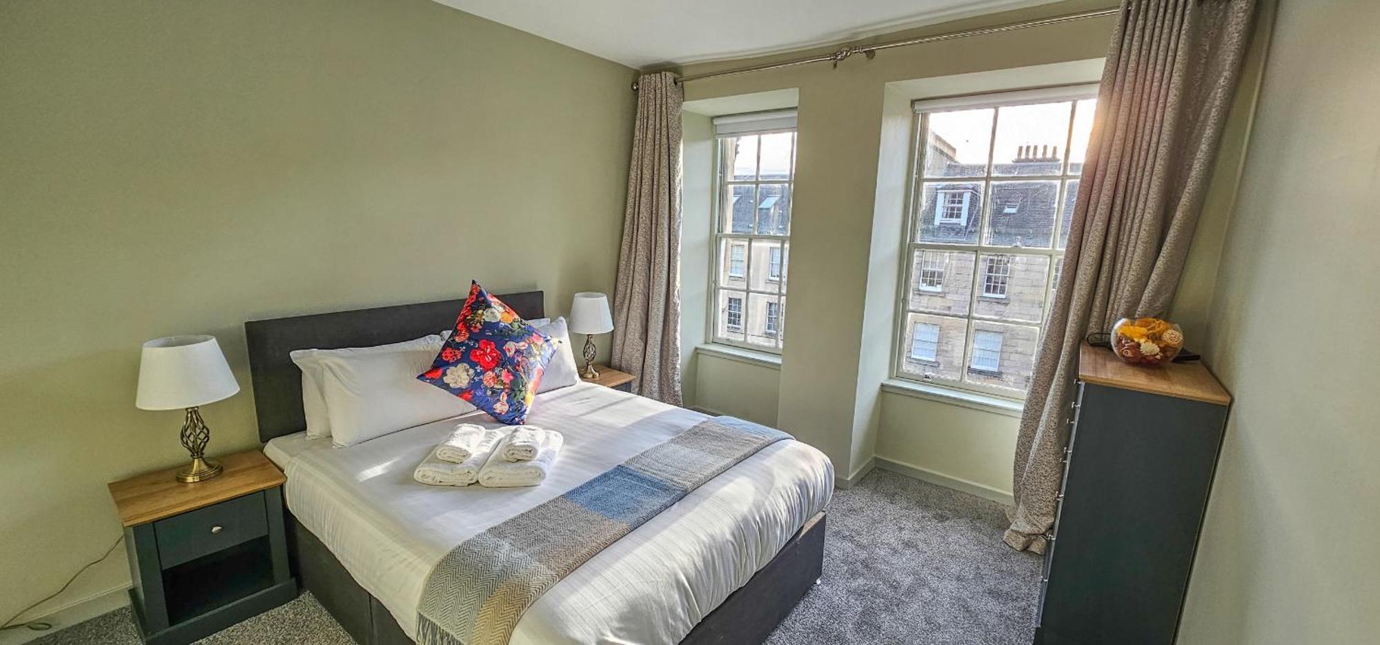 Royal Mile - Bright 2 Bedroom Apartment Edimburgo Exterior foto